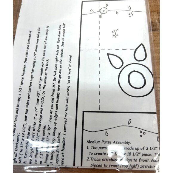 Bareroots #118 Flower & Heart Totes Sewing Pattern For Large Medium & Cell Phone - Picture 3 of 3